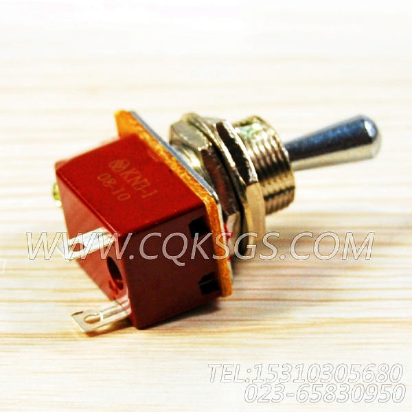 104215跳动式开关,用于康明斯KTTA19-G2主机仪表板组,【动力电】配件-1